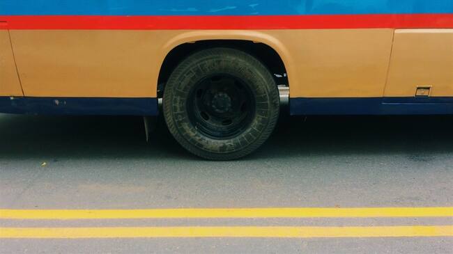 Relájese porque si anda con el negativismo puede pasar: Conductor . Foto: Getty Images