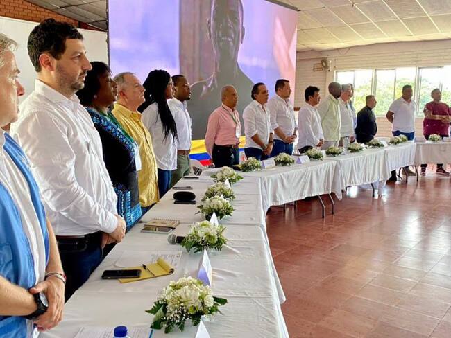 Mesa de diálogo Buenaventura | Foto: Twitter @ComisionadoPaz