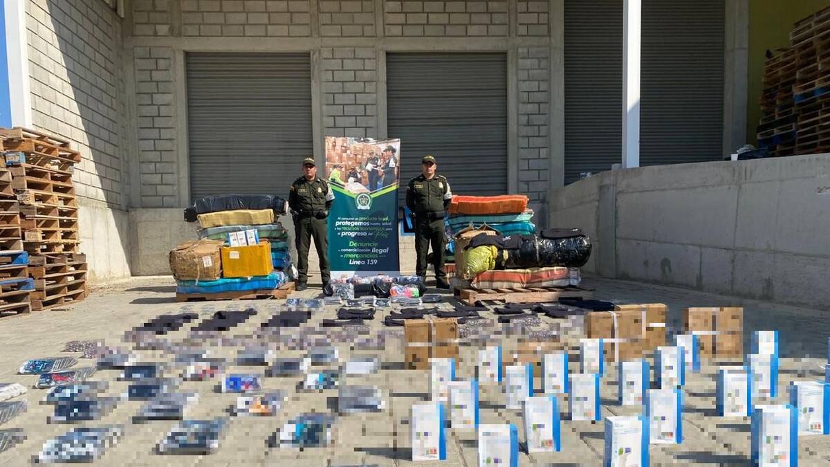 Decomisan mercancía de contrabando avaluada en más de 1.000 millones de pesos en Santa Marta
