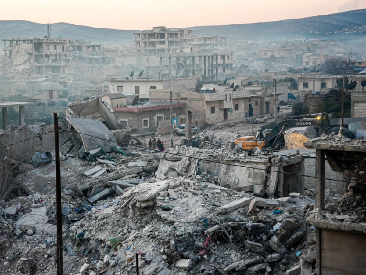 Suben a 68 los muertos en ataque atribuido al Estado Islámico en Siria