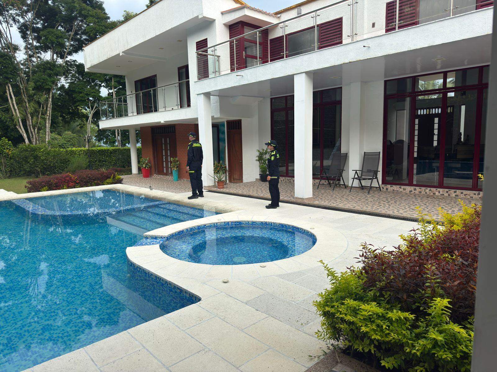 Extinción de dominio a predio utilizado al parecer por cabecillas del Narcotráfico (foto: Policía Nacional)