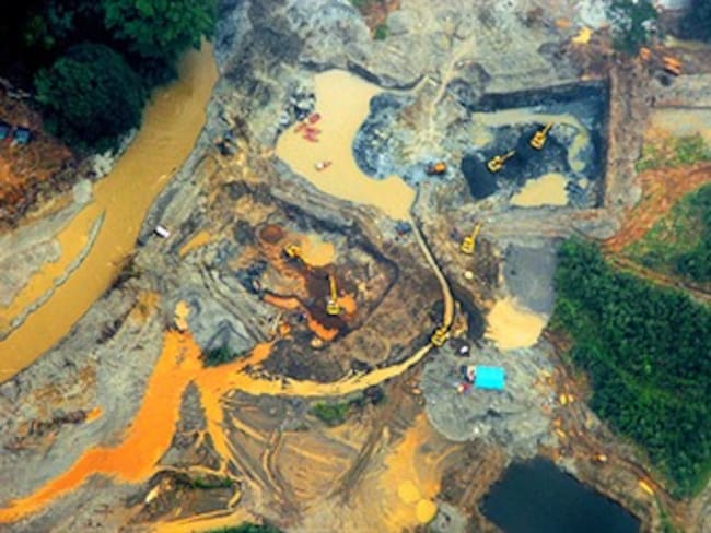 Denuncian contaminación por explotación ilegal minera en río de Buenaventura