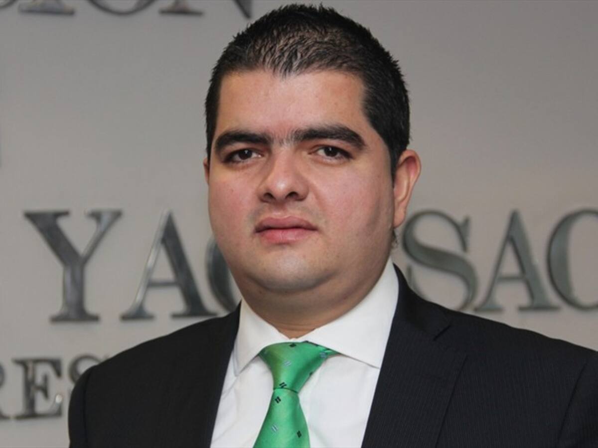Senador Bedoya explica cómo hizo 16 preparatorios en 4 meses para graduarse de abogado