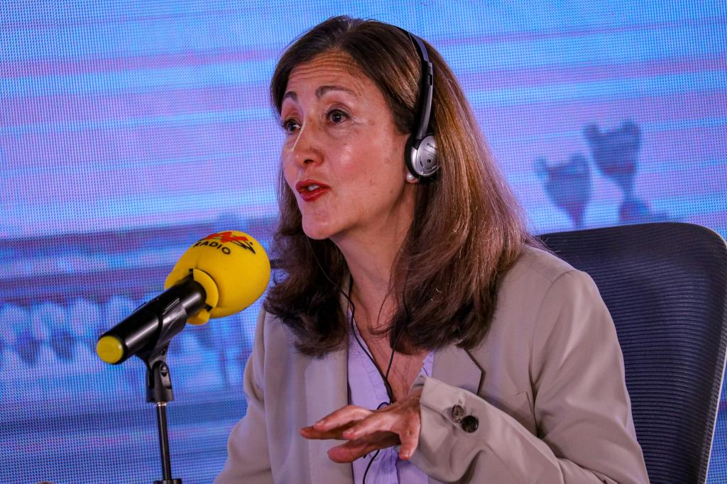 Candidata presidencial Ingrid Betancourt habla de la cláusula a la no discriminación. Foto: W Radio.