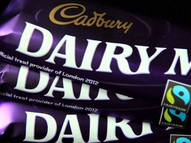 Cadbury reemplazará el extendido "Fairtrade" (comercio justo) por su propia versión del esquema. Foto: BBC Mundo