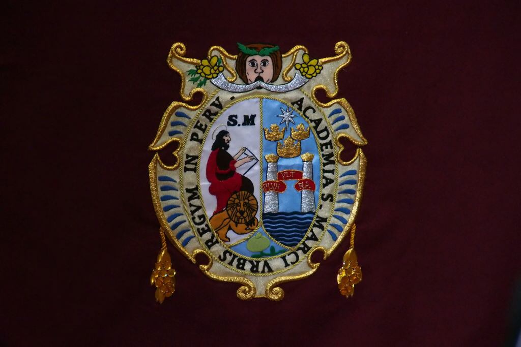 Escudo de armas de la Universidad Nacional Mayor San Marcos. Foto: Carlos Garcia Granthon/Fotoholica Press/LightRocket via Getty Images.