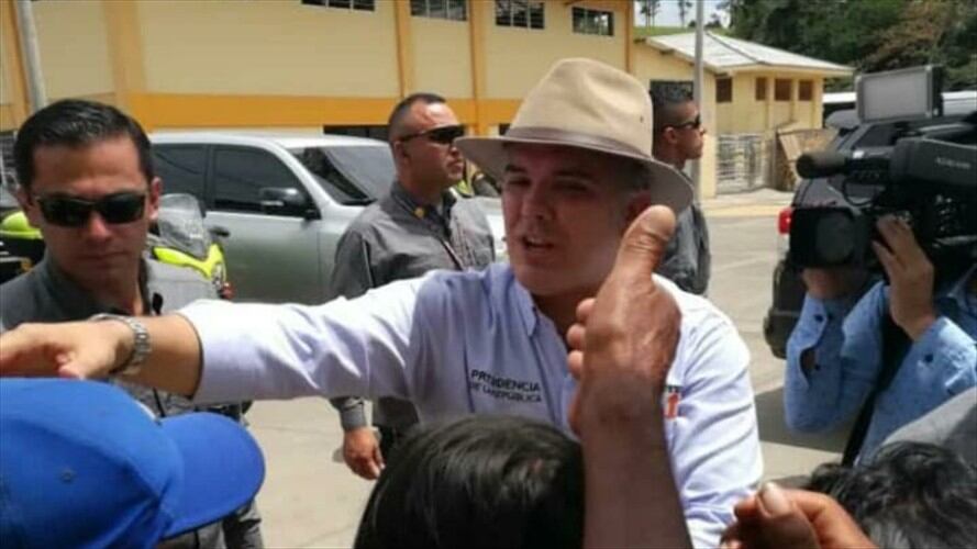 El Presidente de la República estuvo en el municipio de Timbío, donde realizó un Taller Construyendo País. Allí ratificó el trabajo de la Fuerza Pública en esta temporada. . Foto: Cortesía Sucesos Cauca