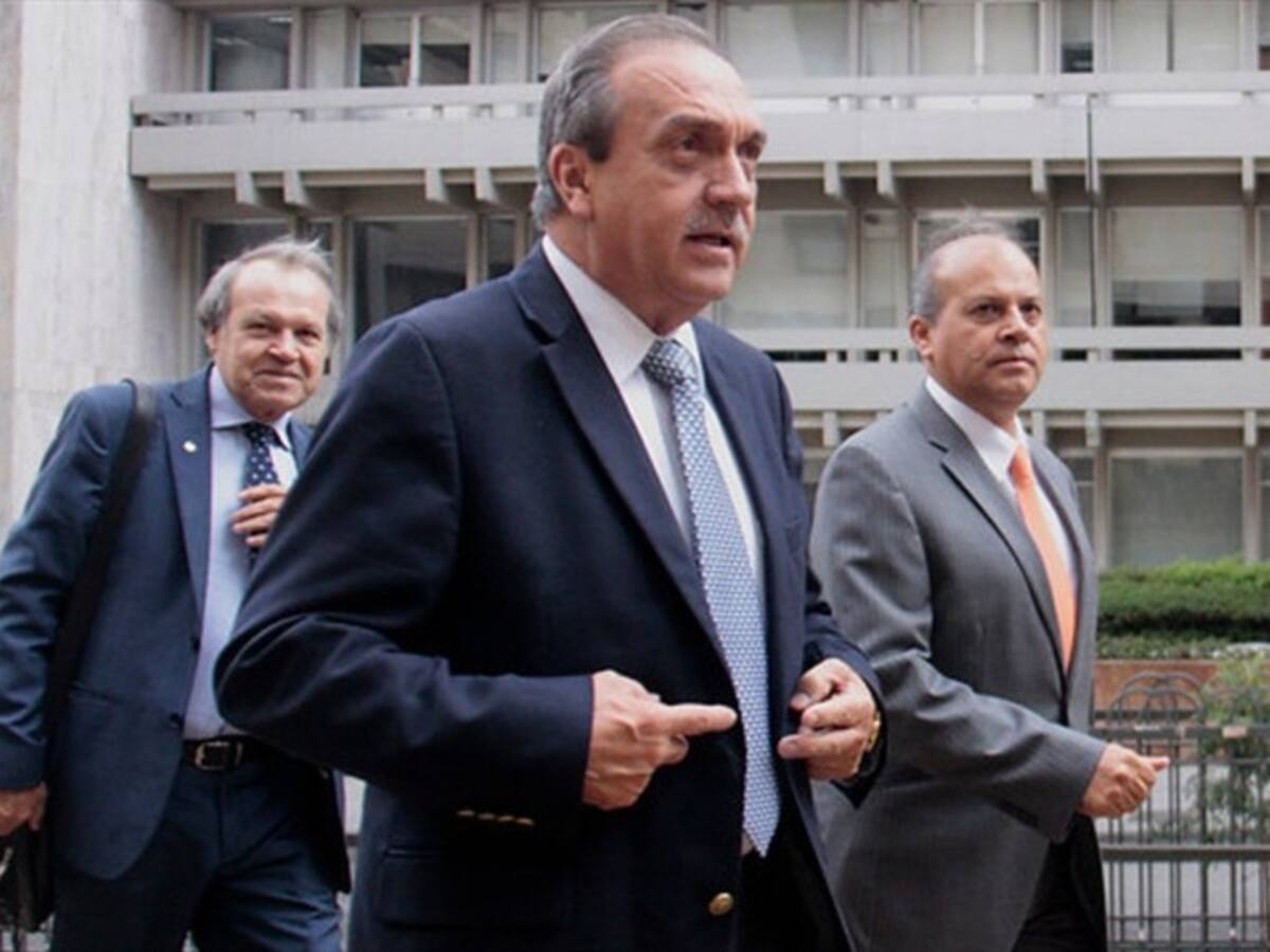 Luis Alfredo Ramos sería investigado por la Fiscalía