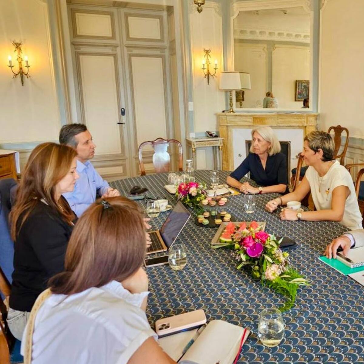 Primera dama adelanta agenda en Suiza para abarcar temas de educación, nutrición y paz