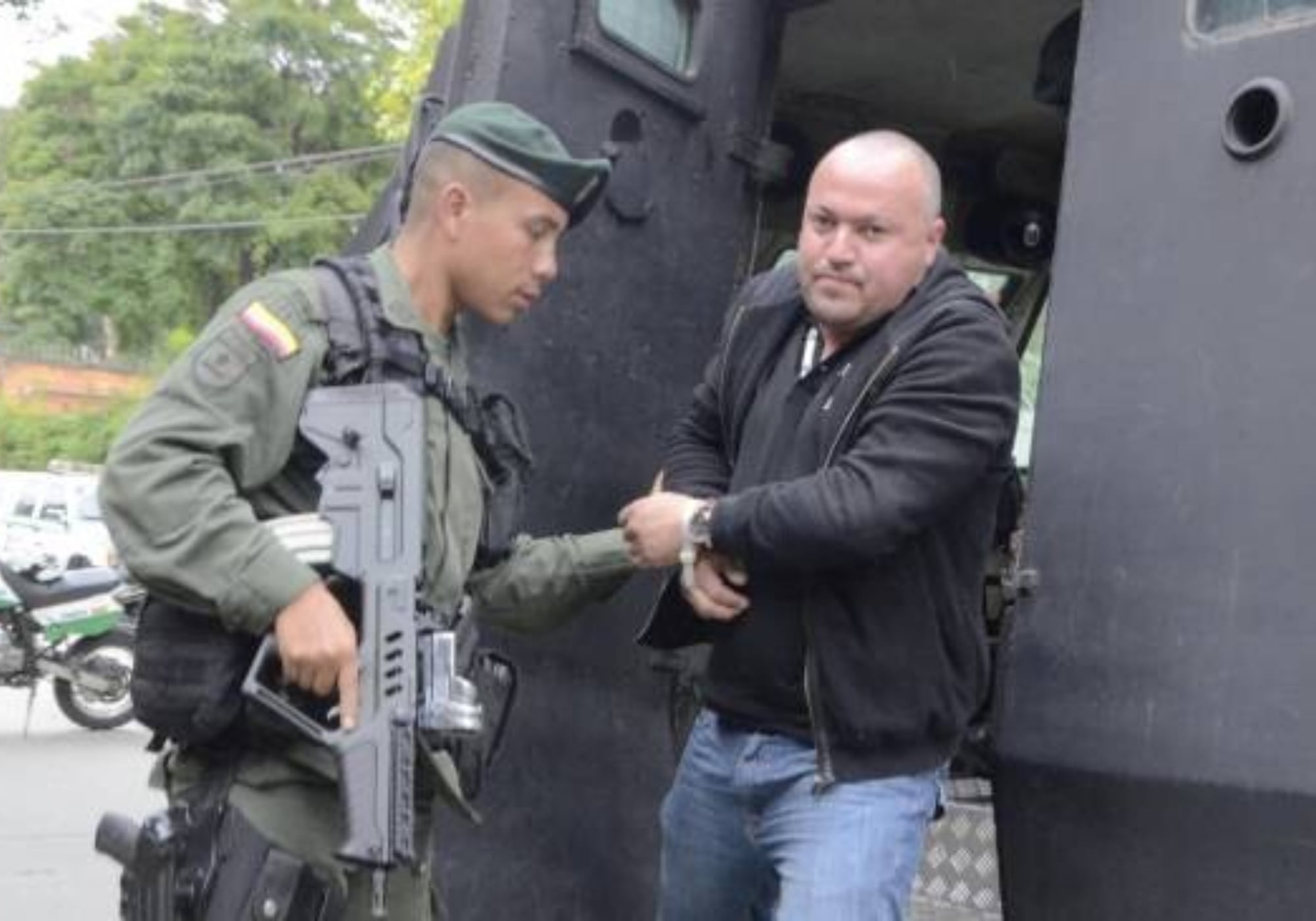 “La paz no la pueden seguir haciendo en Bogotá, no conocen la dinámica”: alias ‘Carlos Pesebre’