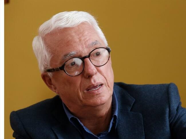 Uber es una empresa diseñada para violar la ley: Jorge Robledo