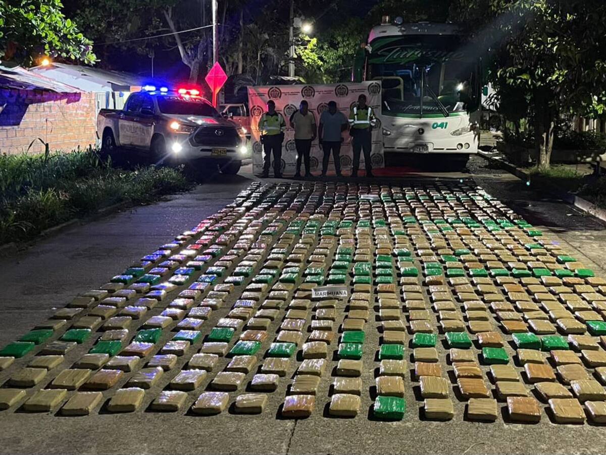 Hallan cargamento de marihuana transportado en un bus en Puerto Boyacá