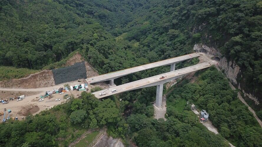 Autopista Conexión Pacífico II, que conectará a Medellín con el Pacífico, el Atlántico y la capital del país, ya tiene un avance del 98,87%. Foto: Agencia Nacional de Infraestructura (ANI)