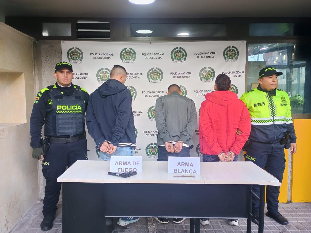 Policía captura tres delincuentes