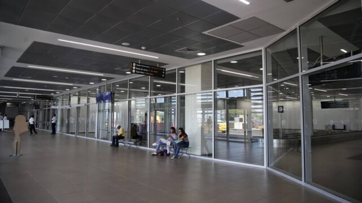 “Aires acondicionados apagados no hay en aeropuerto de Santa Marta”: Nelson Rodríguez