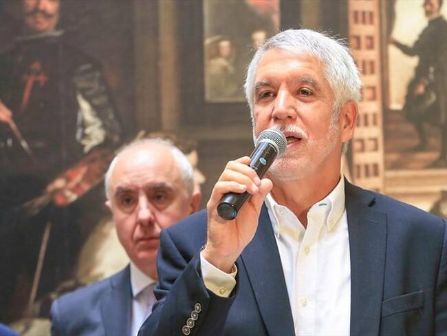 El alcalde de Bogotá Enrique Peñalosa se refirió al video que ha circulado en redes sociales y en el que se registró una conversación telefonica con el director de la CAR Néstor Franco. Foto: Colprensa