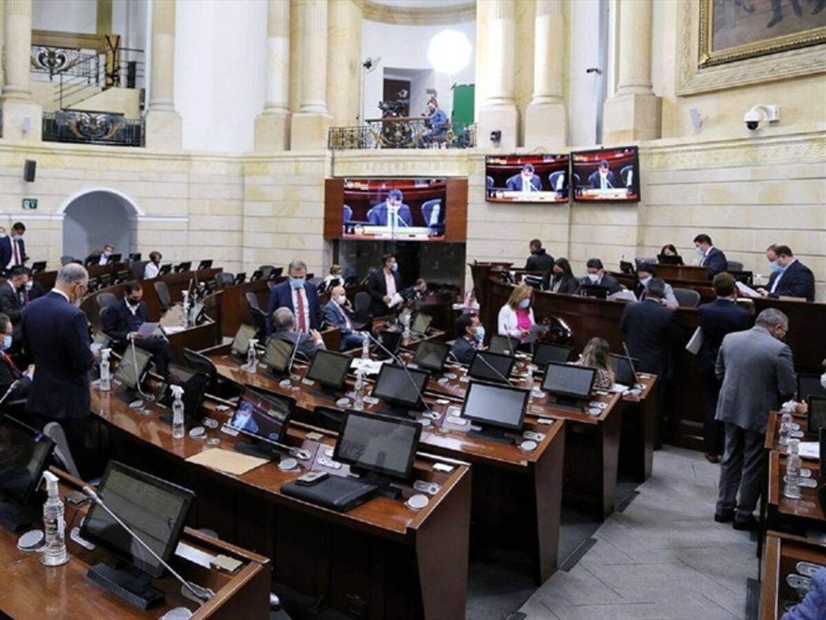 Se hunde proyecto que buscaba limitar a tres los periodos de los congresistas