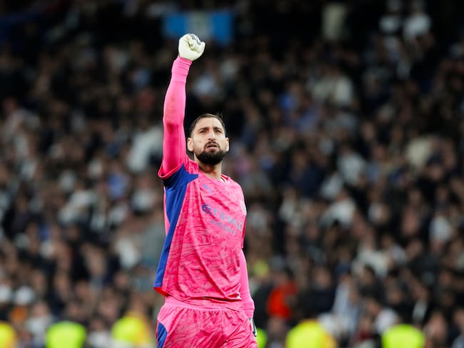 Gianluigi Donnarumma durante un encuentro con el Manchester City. FOTO: Guille Martinez via Getty Images