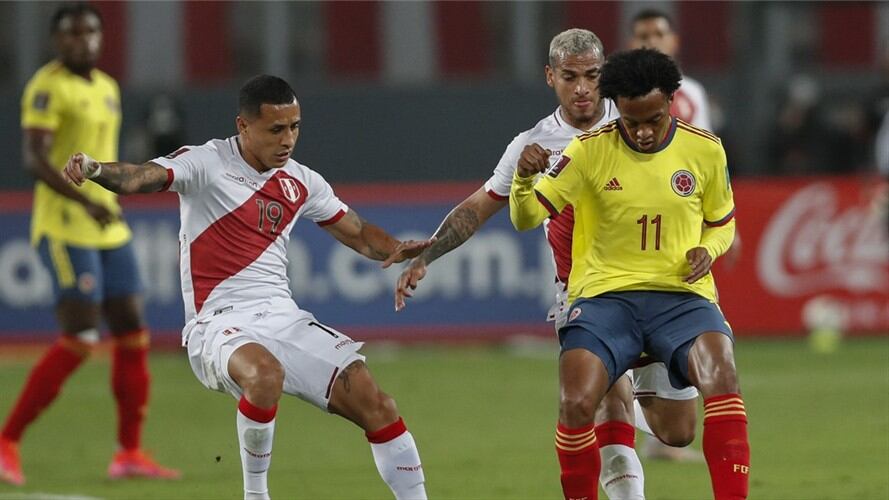 Colombia vs. Perú en Eliminatorias rumbo al Mundial Catar 2022. Foto: PAOLO AGUILAR/POOL/AFP via Getty Images