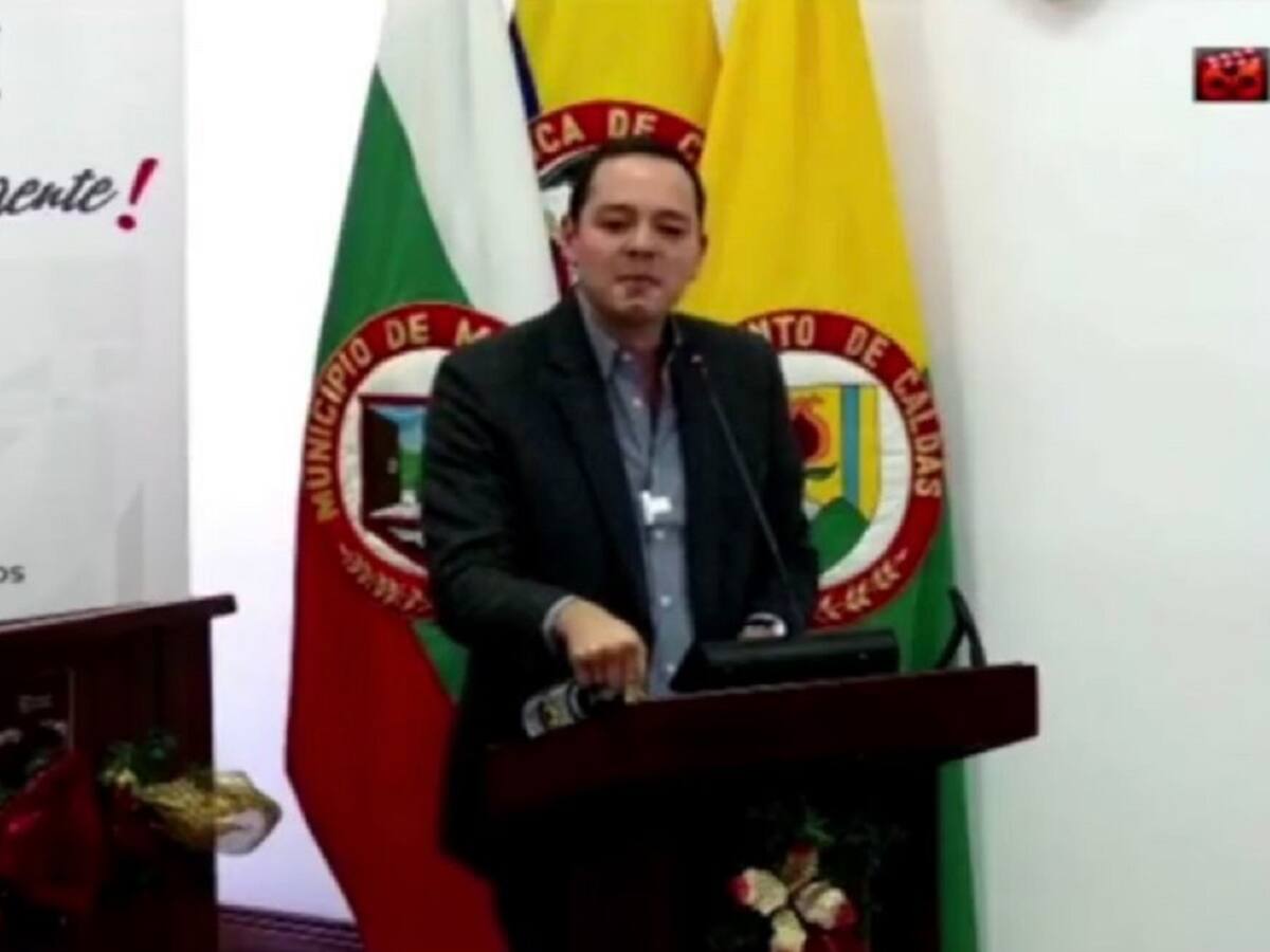 En medio de lágrimas, alcalde de Manizales reconoció errores cometidos en el pasado