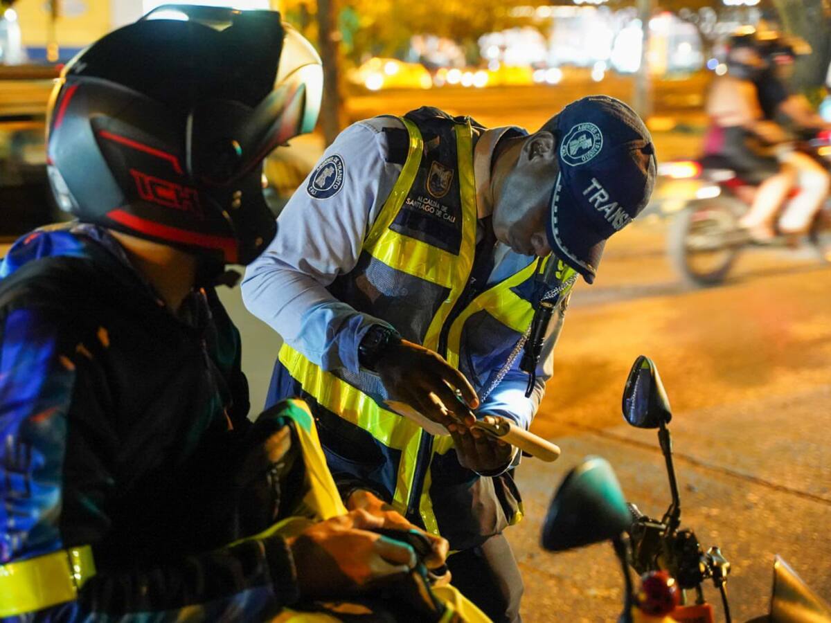 Cali limitará el tránsito de motocicletas en la madrugada para reducir accidentalidad