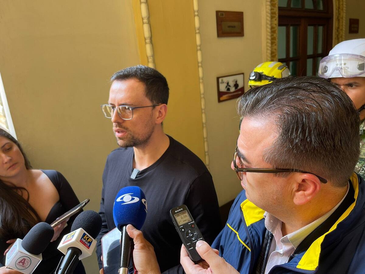 Director de la UNGR redujo de 15 a 10 kilómetros el peligro por erupción del volcán