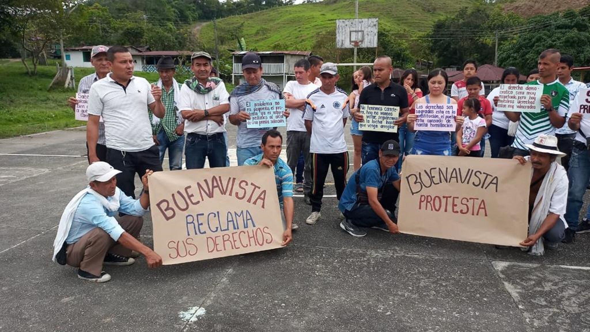 Exigen vivienda y salud.  Foto: Comunidad de Otanche. 