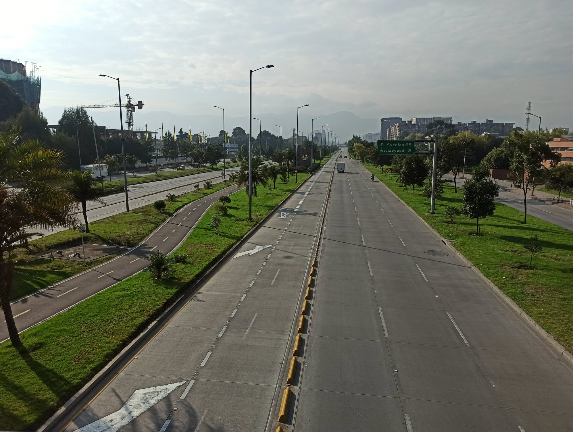 Calles vacías en Bogotá. Foto: Getty Images.