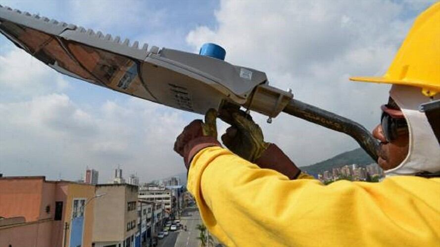 Entregan contrato para la operación del alumbrado público de Santa Marta. Foto: Colprensa