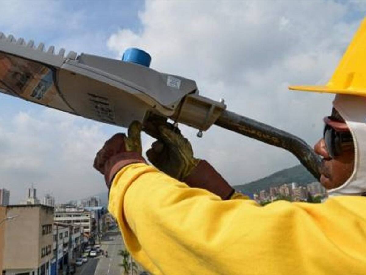 Entregan contrato para la operación del alumbrado público de Santa Marta