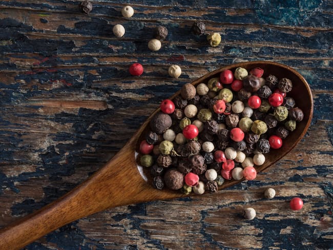 Reemplazar el cultivo de coca por el de pimienta: campesinos del Putumayo apuestan por la legalidad