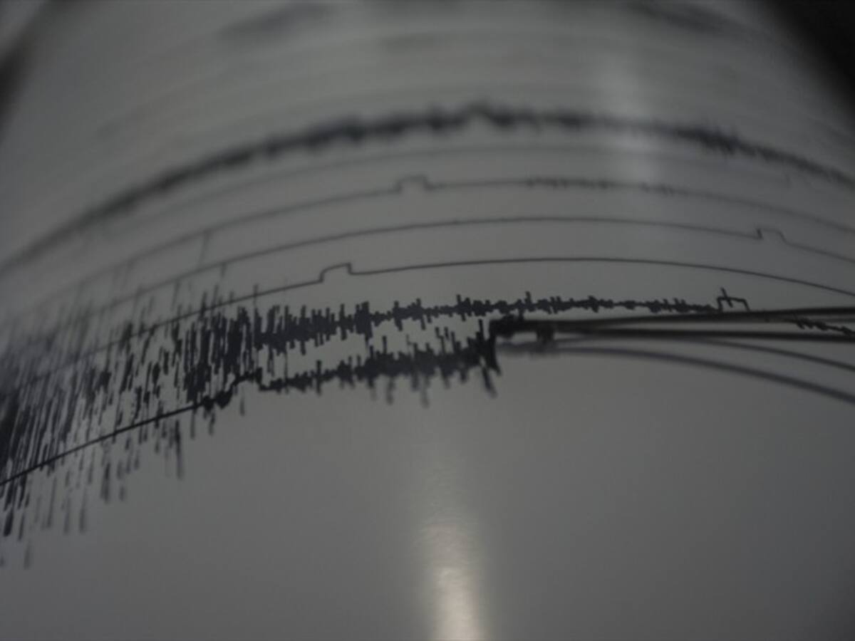 Fuerte sismo de magnitud 6.7 sacudió isla de Sumatra, Indonesia