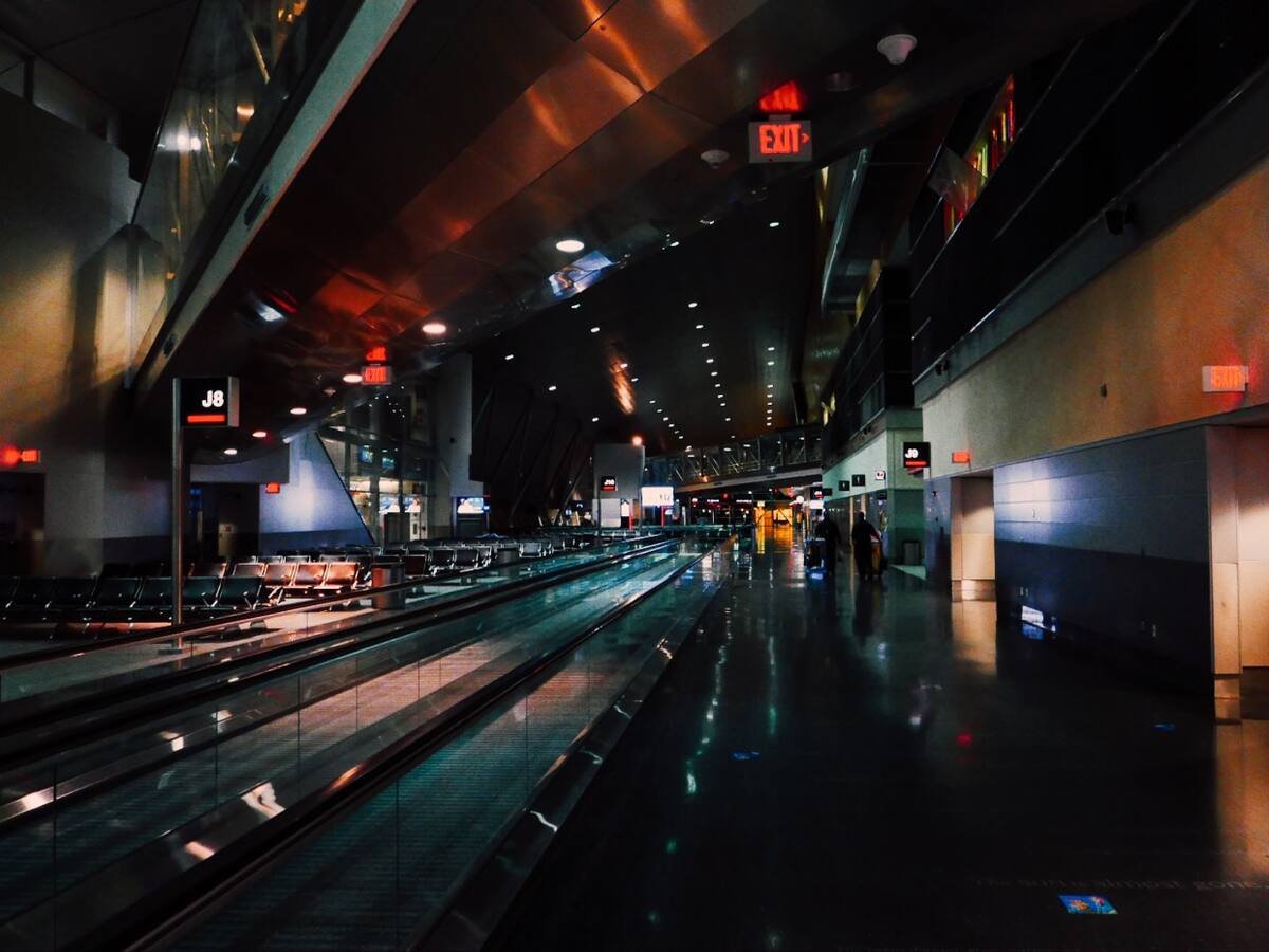 Por un vuelo retrasado, se desató una masiva pelea en el Aeropuerto de Miami