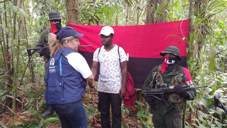 El Eln liberó al cabo primero del Ejército, Ángel Mauricio Acevedo Torres. Foto: Defensoría del Pueblo
