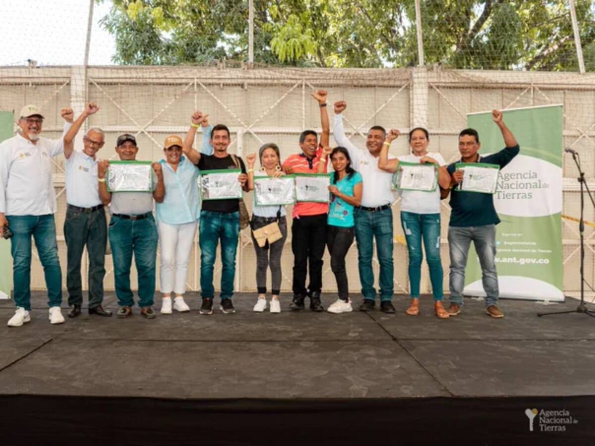 Campesinos del Magdalena recibieron títulos y conformaron el Comité de Reforma Agraria