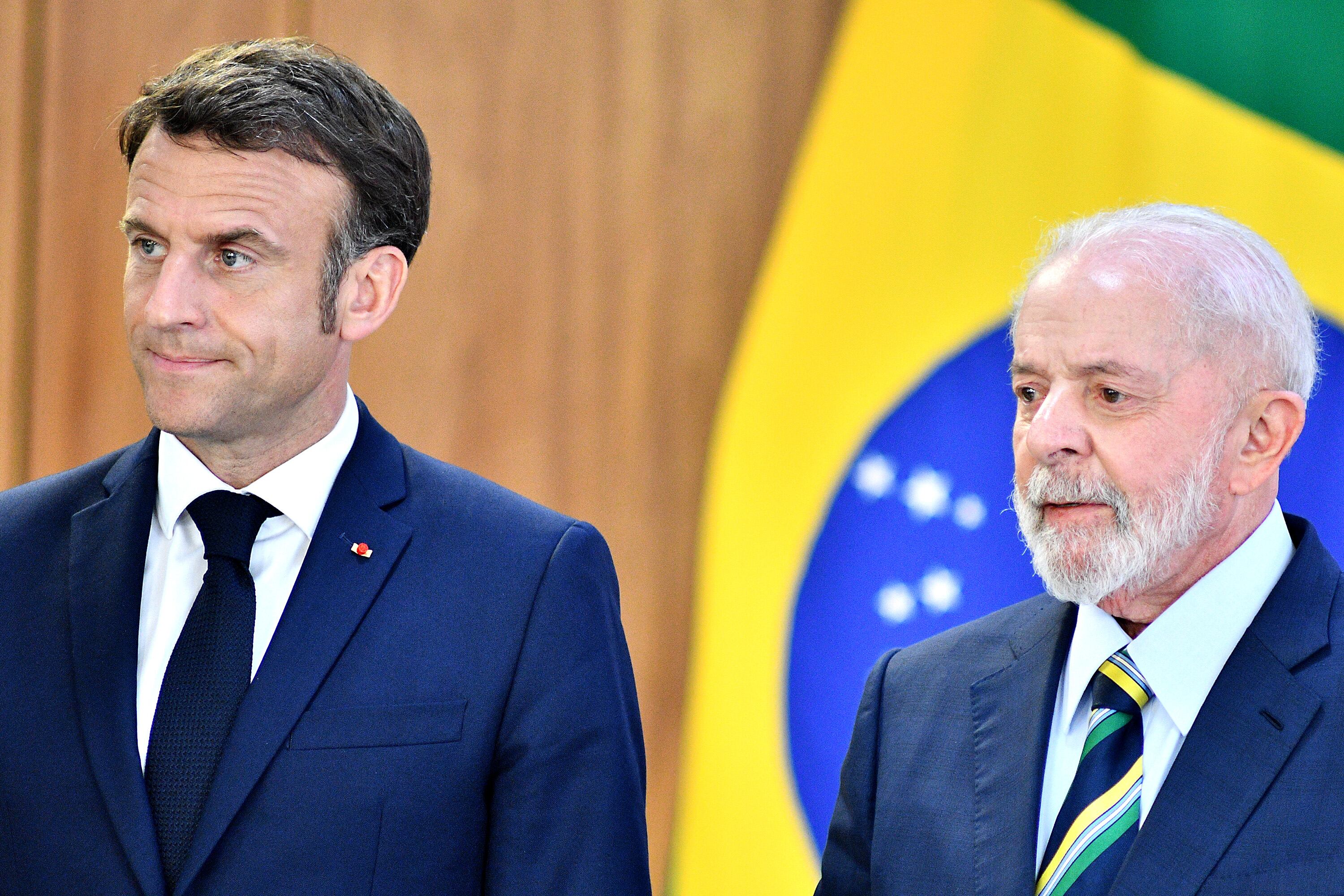 Presidente de Francia Emmanuel Macron, Presidente de Brasil Luiz Inácio Lula da Silva. Foto: Claudio Reis/Getty Images.
