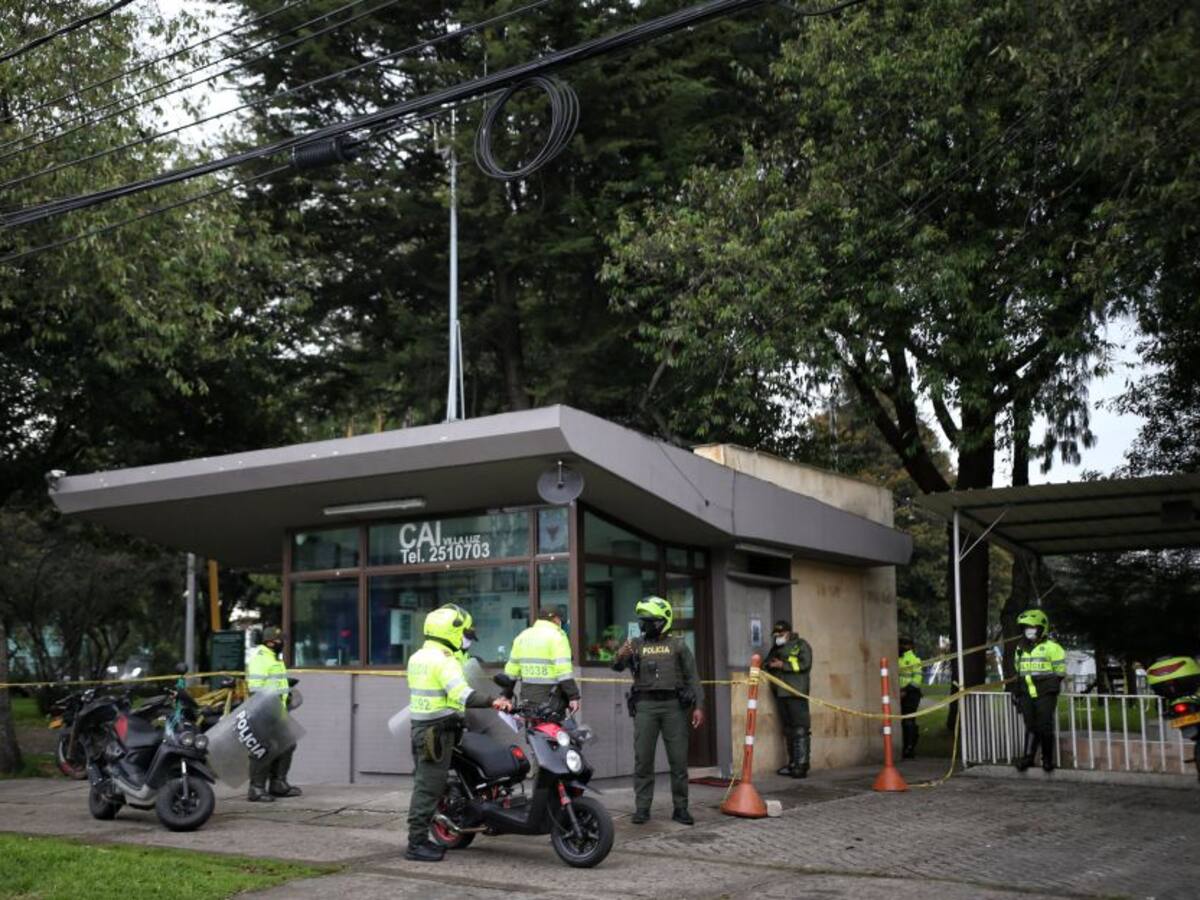 Una mujer indígena denuncia haber sido golpeada por policías dentro de un CAI