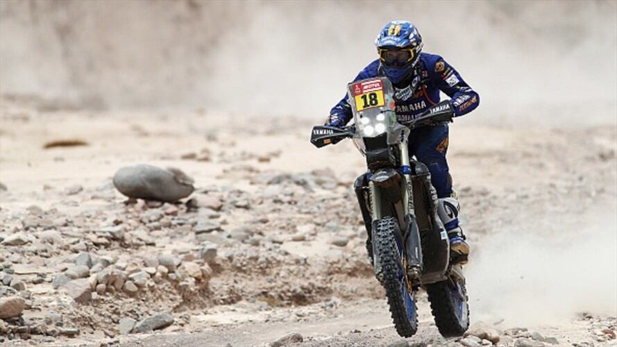 Soultrait cruza primero en motos pero Sunderland se lleva 5ta etapa del Dakar. Foto: Getty Images