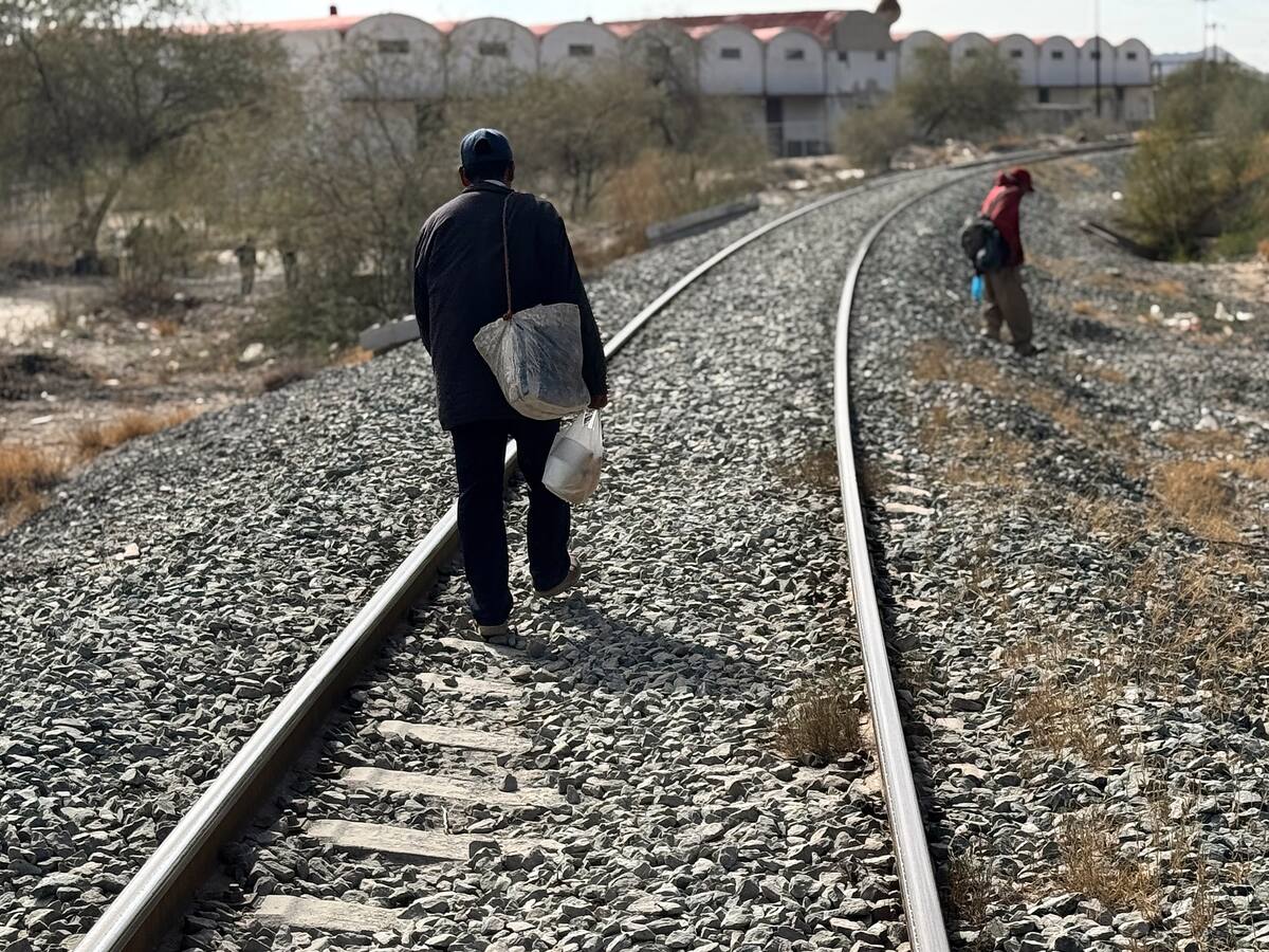 Migrantes continúan su avance hacia la frontera pese a mayor vigilancia y llegada de Trump