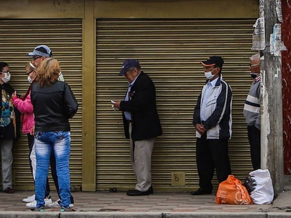 Nuevo aislamiento contempla 44 excepciones y permite salida de mayores de 70