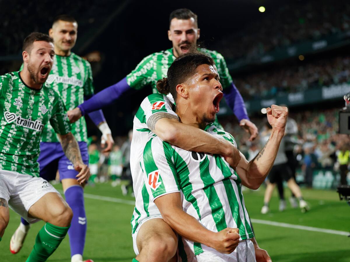 Colombia, presente en el clásico sevillano: Betis le ganó 2-1 a Sevilla con gol de ‘Cucho’ Hernández