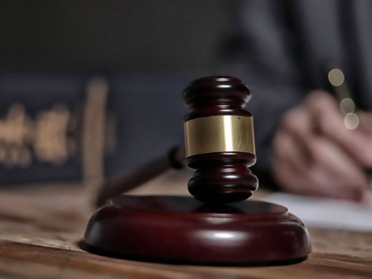 Tumban una condena por no prender la cámara durante un juicio