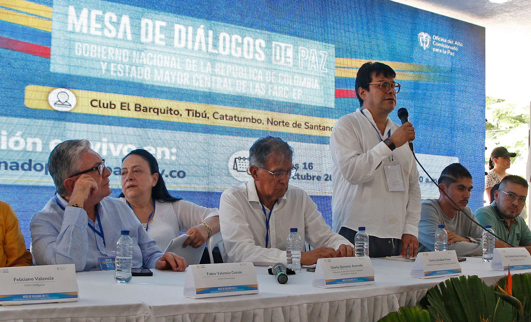 Mesa de diálogos Gobierno y disidencias FARC | Foto: EFE