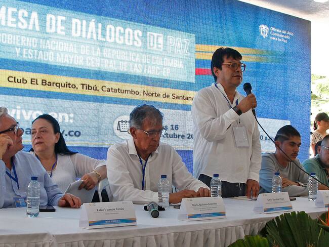 Mesa de diálogos Gobierno y disidencias FARC | Foto: EFE