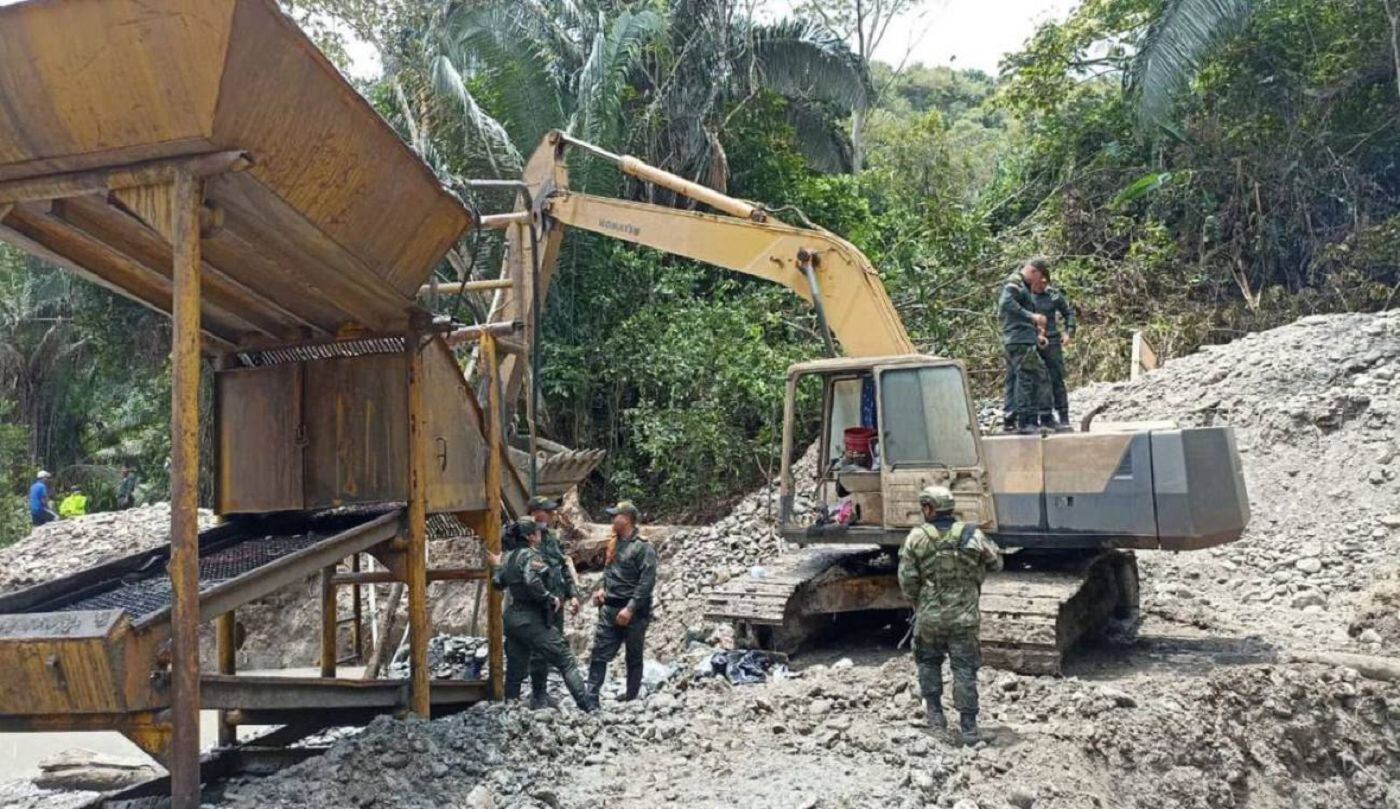 Minería ilegal en Caldas. Crédito: Octava Brigada del Ejército. 