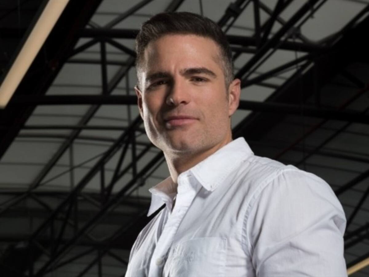 Roberto Manrique, actor de ‘Sin senos sí hay paraíso’, reveló que es gay
