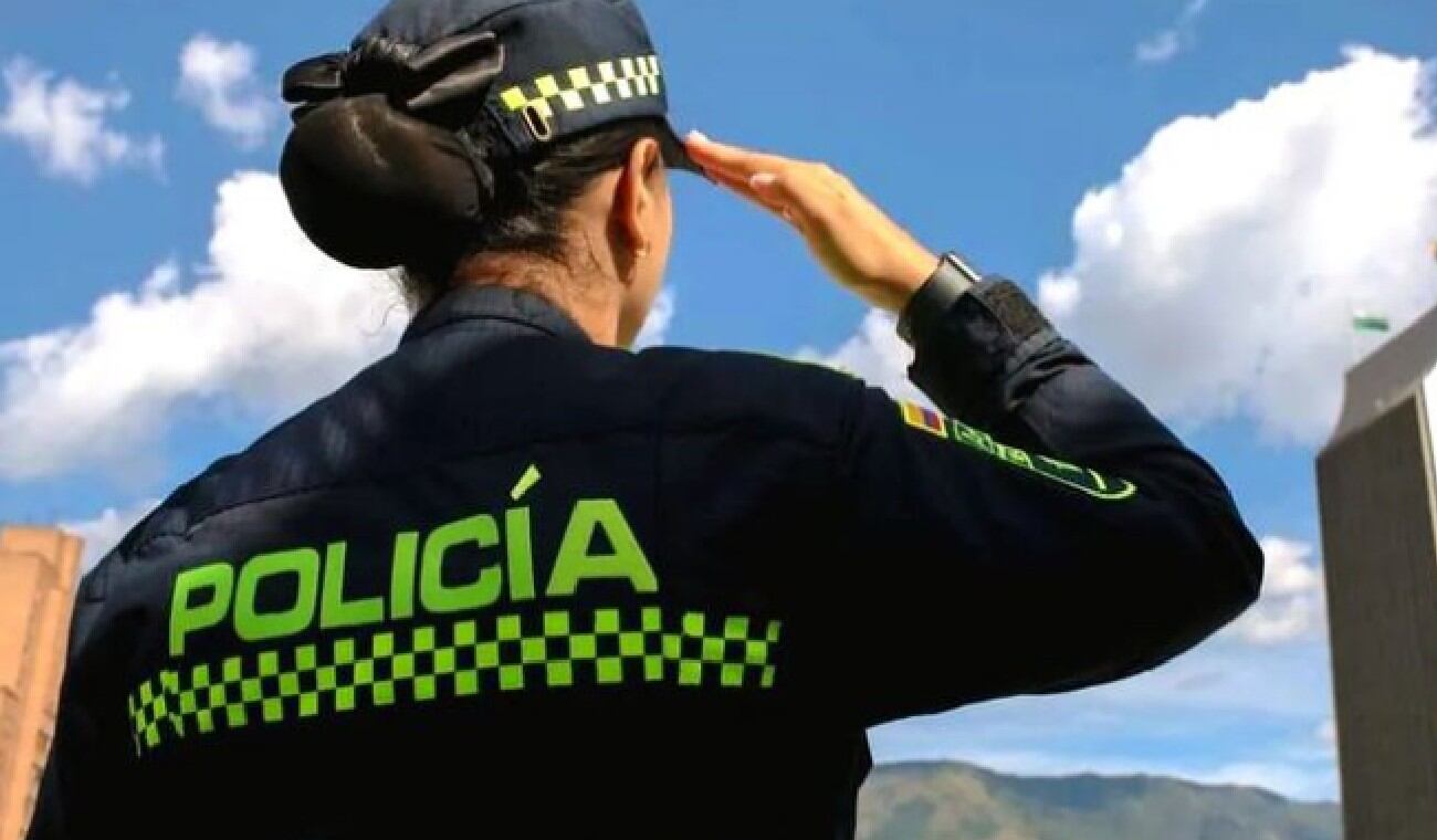 Mujer - Policía Naional de Colombia Foto: Colprensa