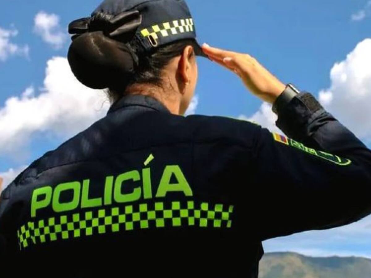 Policía herida durante atraco en Cartagena enfrentó al delincuente y ayudó a su detención.