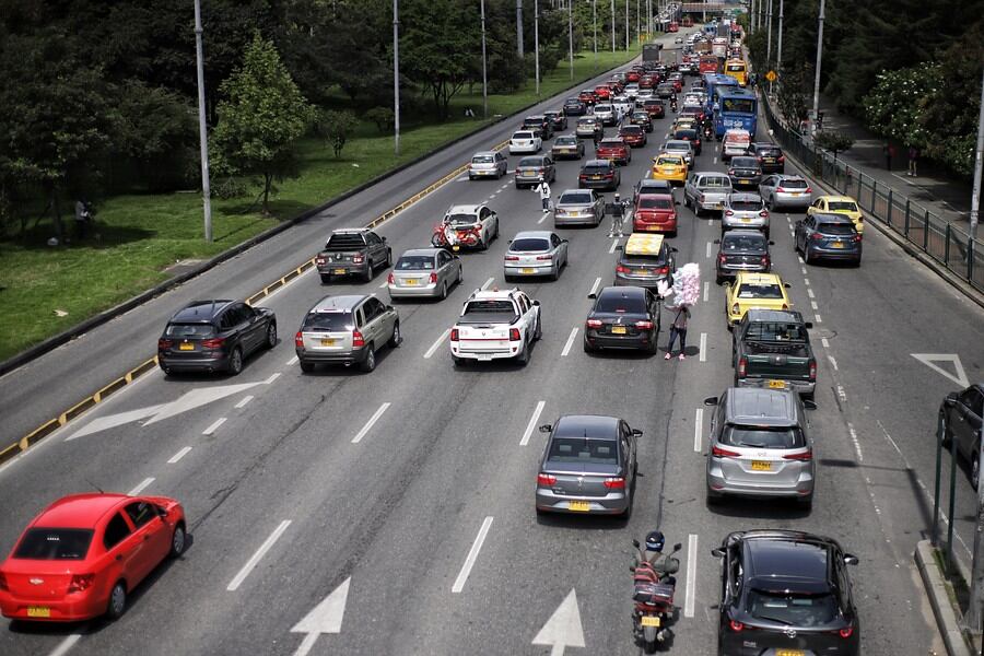 El Ministerio de Transporte anunció los horarios de restricción de vehículos de carga para agilizar la movilidad en las vías del país