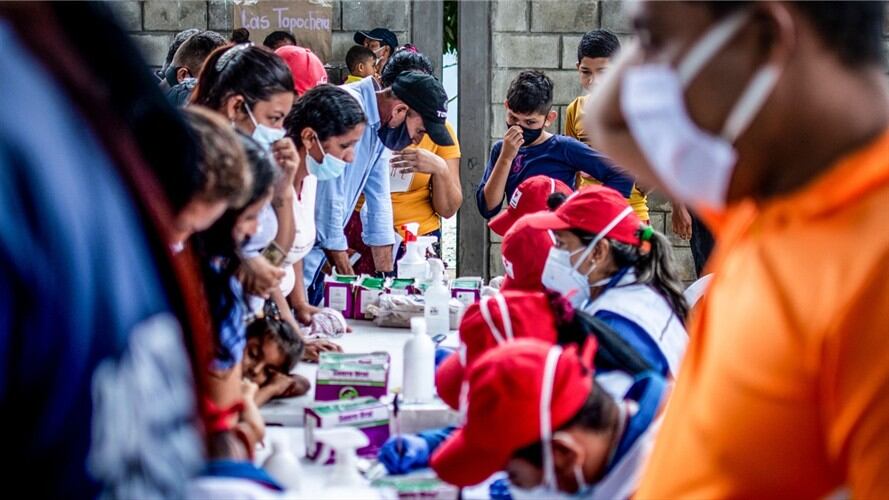 Desplazamiento masivo hacia Arauca. Foto: Getty Images